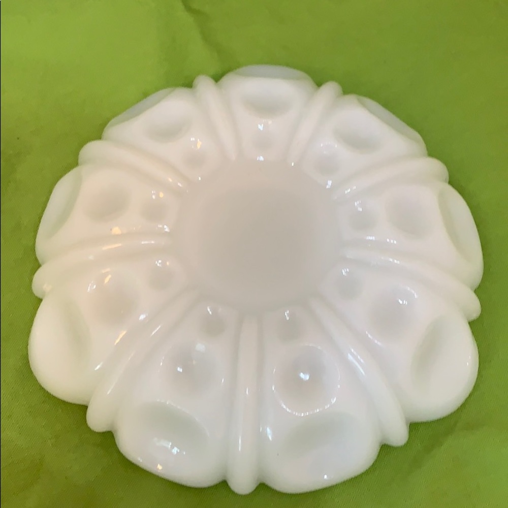 Vintage white milk glass candy dish 5 in diameter